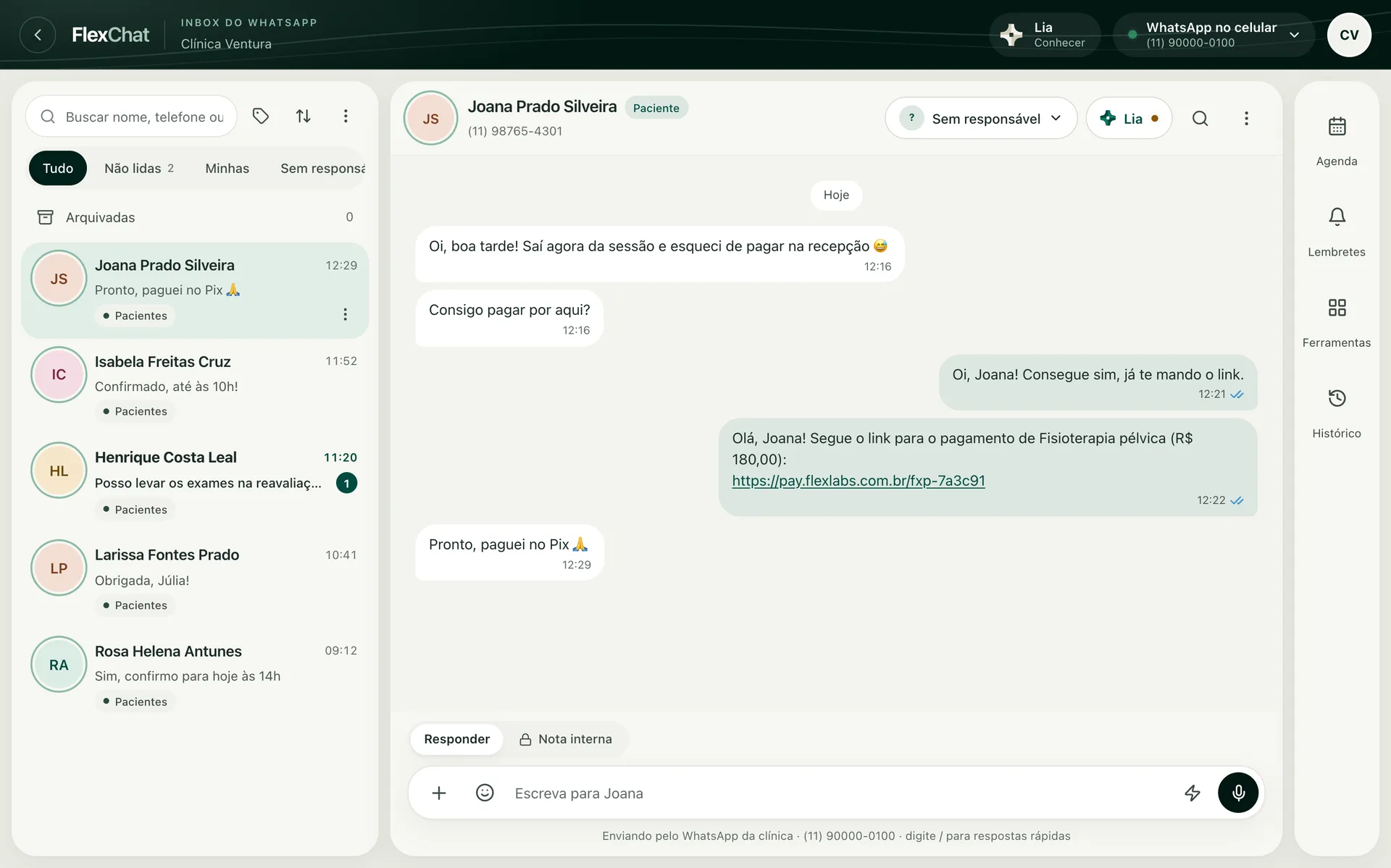 FlexChat com a conversa da paciente e o link de pagamento enviado pela clínica
